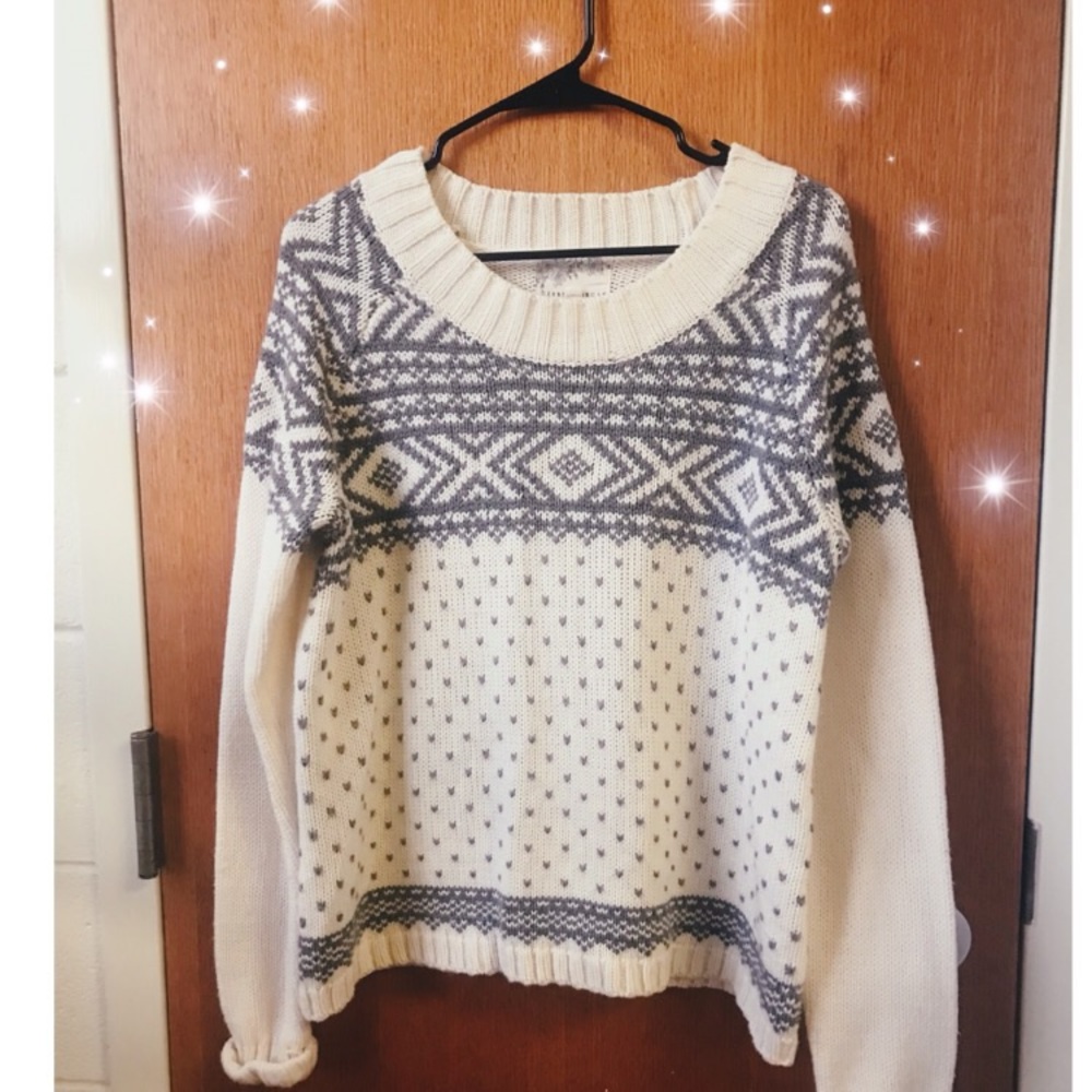 Cozy sweater 🦋